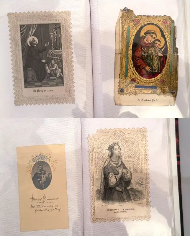 A-542 – Sammlung religiöser Andachtsbildchen